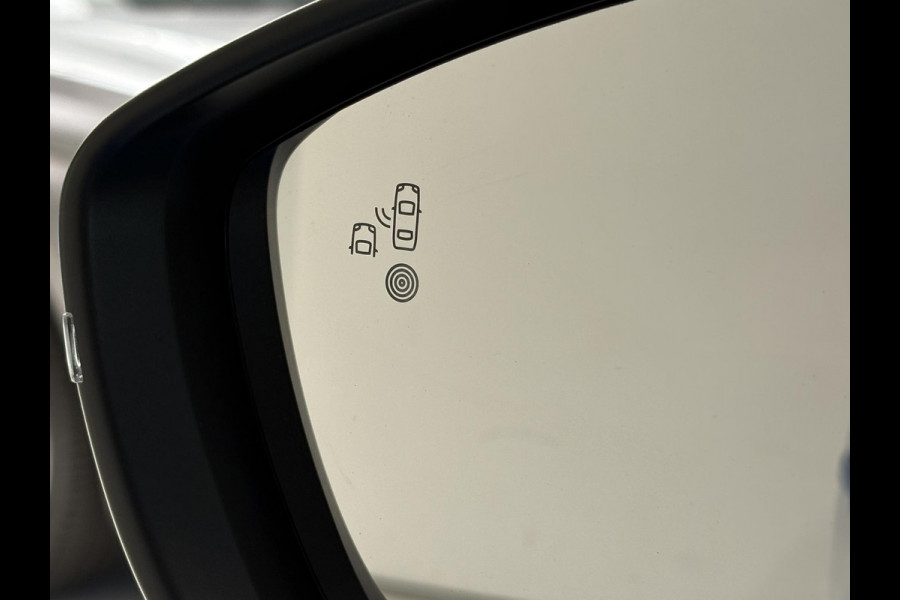 Peugeot 208 1.2 PureTech 100 Allure | Navigatie | Camera voor en achter | Blind Spot Monitor |