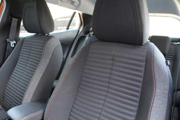 Peugeot e-2008 EV Active 50 kWh 91% SOH | Camera | Carplay | Cruise | Stoelverwarming