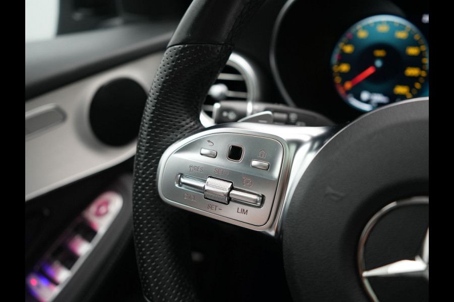 Mercedes-Benz GLC 300e 4MATIC Business Solution AMG 320pk Dealer O.H. | Trekhaak Afn. | Panodak | Camera | Alcantara Sportstoelen Verwarmd | Sfeerverlichting | Apple Carplay | Cruise Control | Navigatie | DAB | 19"L.M | Plug In Hybrid |