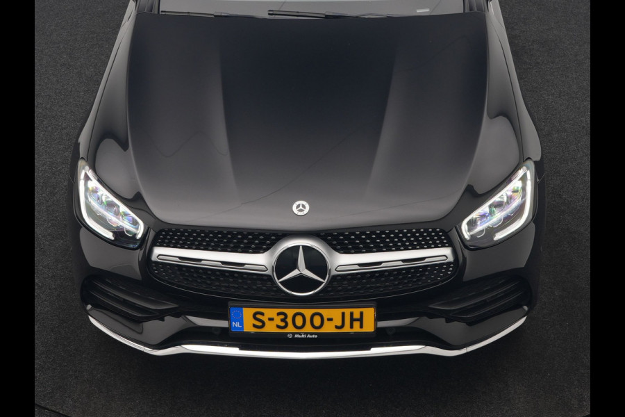 Mercedes-Benz GLC 300e 4MATIC Business Solution AMG 320pk Dealer O.H. | Trekhaak Afn. | Panodak | Camera | Alcantara Sportstoelen Verwarmd | Sfeerverlichting | Apple Carplay | Cruise Control | Navigatie | DAB | 19"L.M | Plug In Hybrid |