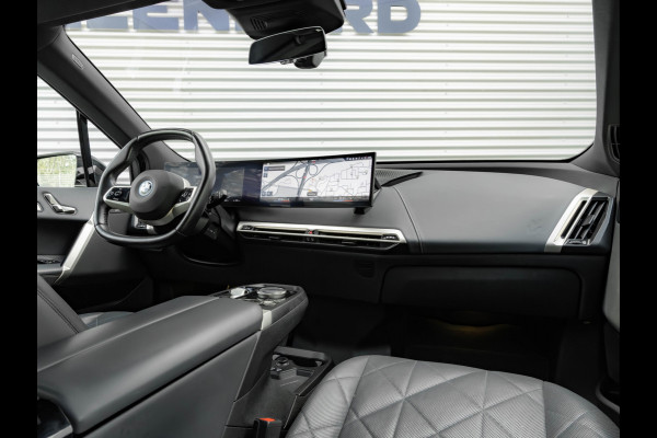 BMW iX xDrive50 - Luchtvering - Integral Active Steering - Driving Ass Prof - Pano