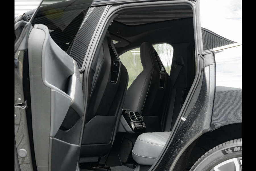 BMW iX xDrive50 - Luchtvering - Integral Active Steering - Driving Ass Prof - Pano