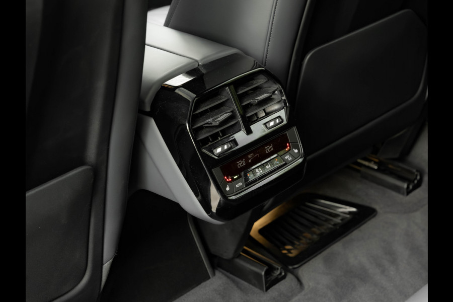 BMW iX xDrive50 - Luchtvering - Integral Active Steering - Driving Ass Prof - Pano