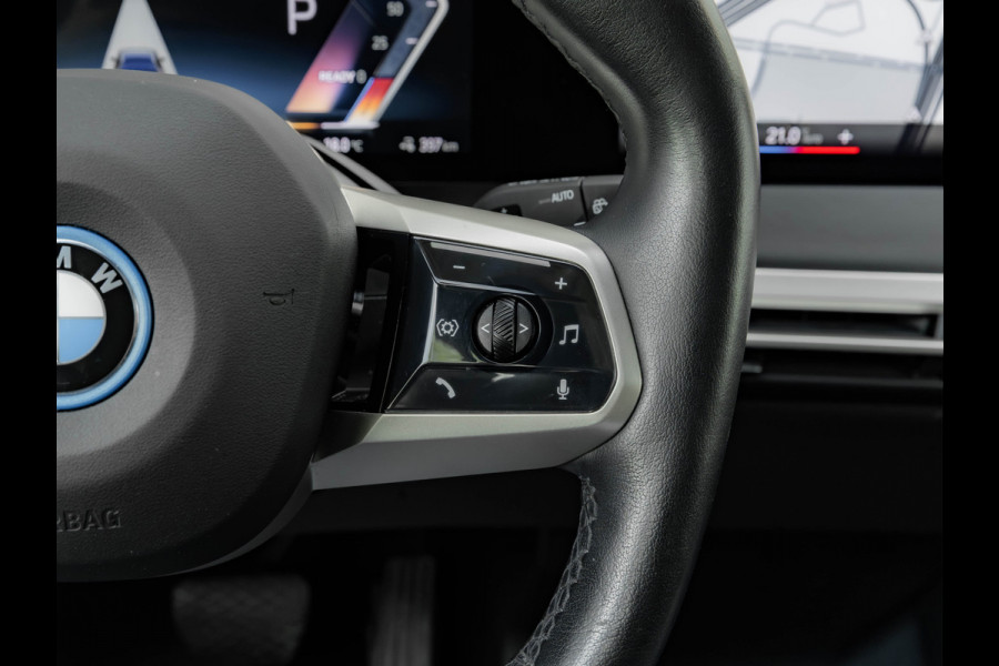 BMW iX xDrive50 - Luchtvering - Integral Active Steering - Driving Ass Prof - Pano