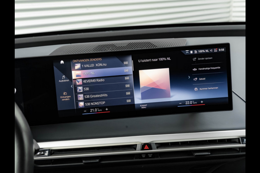 BMW iX xDrive50 - Luchtvering - Integral Active Steering - Driving Ass Prof - Pano