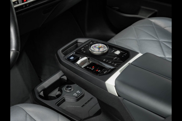 BMW iX xDrive50 - Luchtvering - Integral Active Steering - Driving Ass Prof - Pano