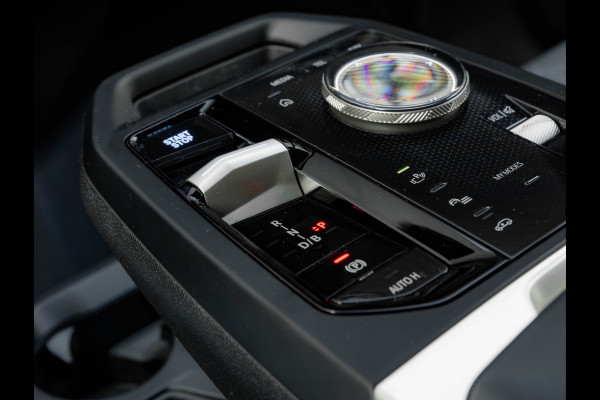 BMW iX xDrive50 - Luchtvering - Integral Active Steering - Driving Ass Prof - Pano