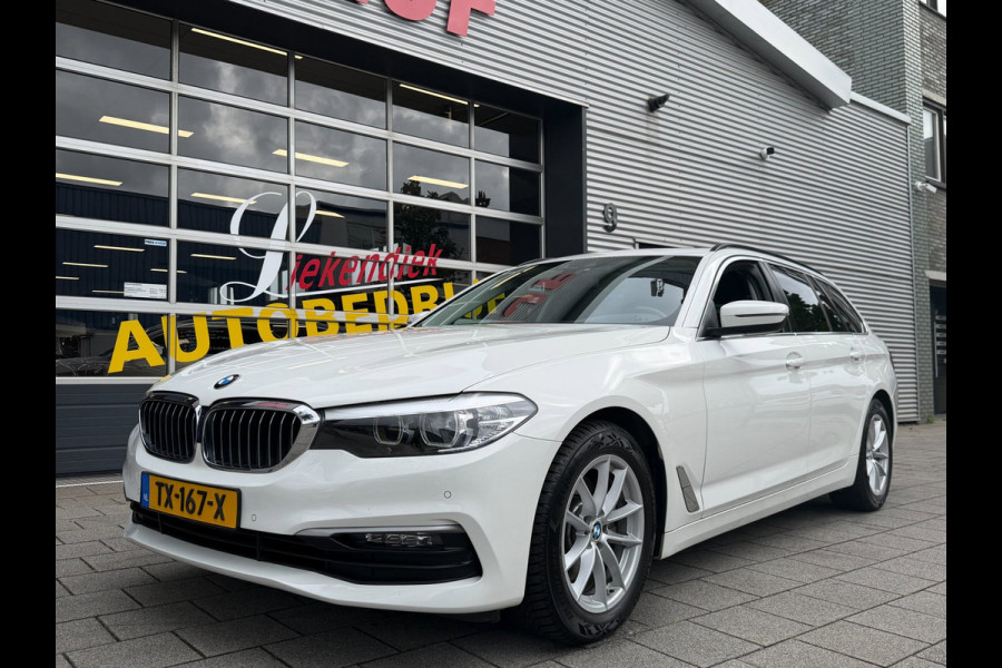 BMW 5 Serie Touring 520i Executive - Panorama dak -Schuifdak I Navigatie I Airco I LED I PDC I Sport pakket I Dealer onderhouden