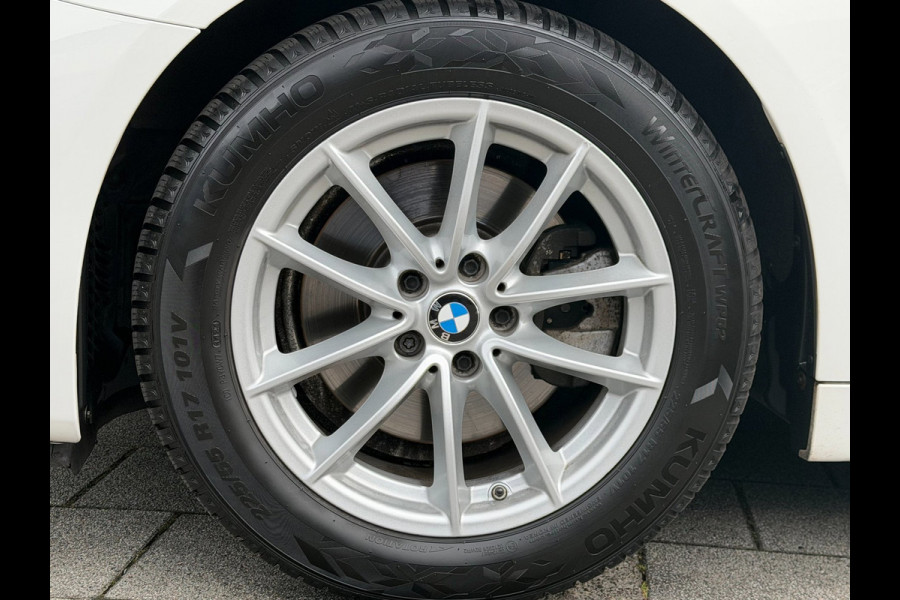 BMW 5 Serie Touring 520i Executive - Panorama dak -Schuifdak I Navigatie I Airco I LED I PDC I Sport pakket I Dealer onderhouden