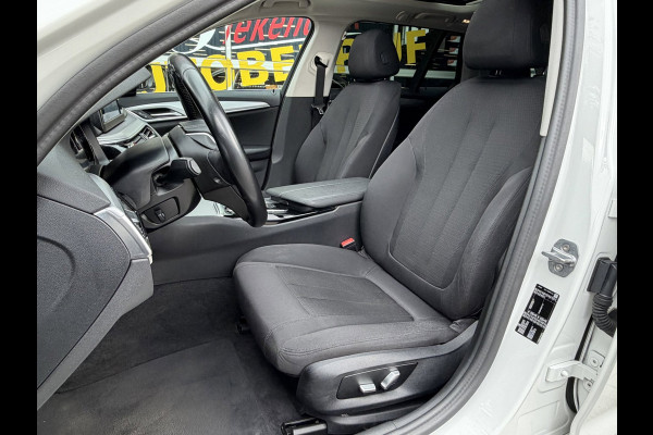 BMW 5 Serie Touring 520i Executive - Panorama dak -Schuifdak I Navigatie I Airco I LED I PDC I Sport pakket I Dealer onderhouden