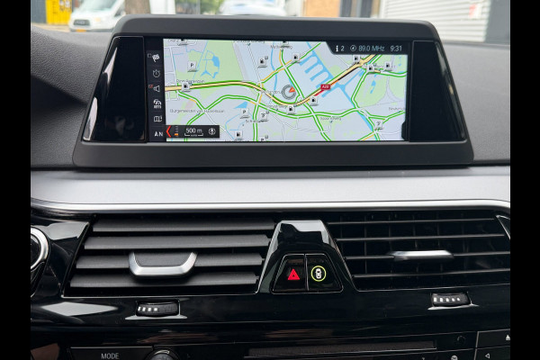 BMW 5 Serie Touring 520i Executive - Panorama dak -Schuifdak I Navigatie I Airco I LED I PDC I Sport pakket I Dealer onderhouden