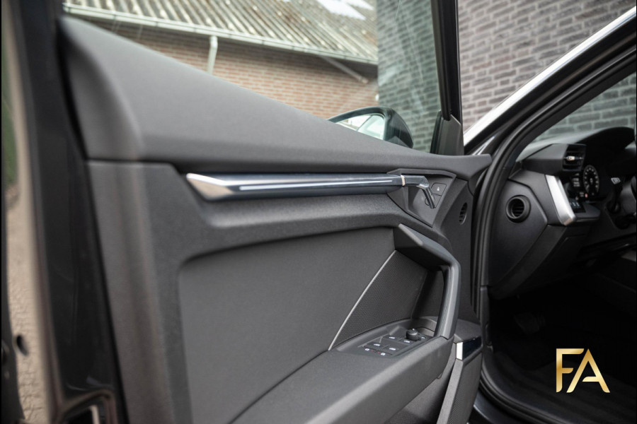 Audi A3 Sportback 40 TFSI e S Line 19Inch|B&O|Sfeer|RSseats|Leder|