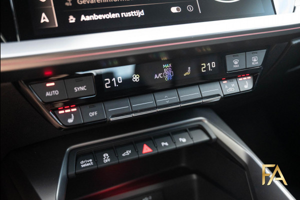 Audi A3 Sportback 40 TFSI e S Line 19Inch|B&O|Sfeer|RSseats|Leder|