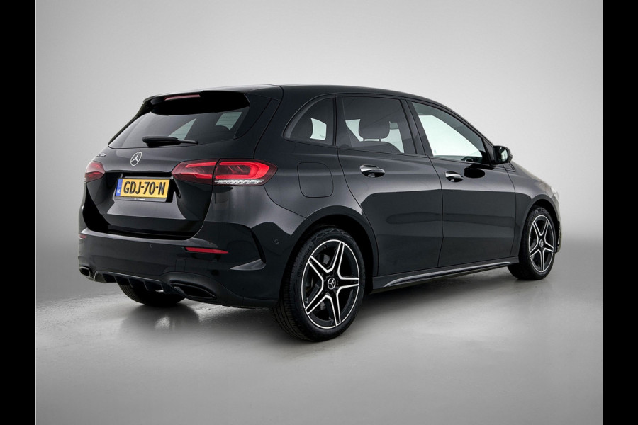 Mercedes-Benz B-Klasse 250 e AMG Plug-In Hybride LIchtmetalen velgen | navigatie | MBUX wide screen| Sfeerverlichting | Night Pakket | Neerklapbare ach Inclusief 24 maanden MB Certified garantie voor Europa.