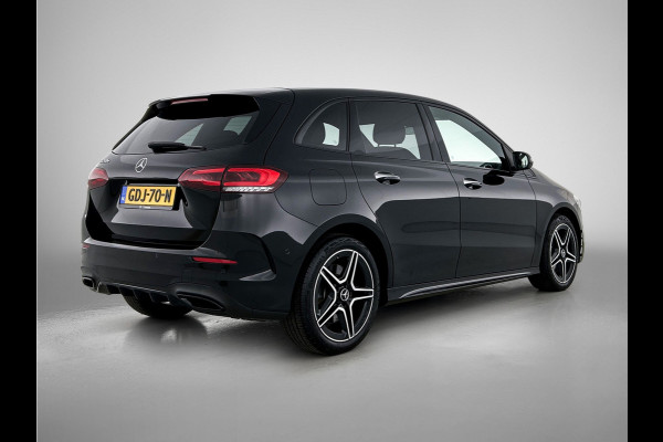 Mercedes-Benz B-Klasse 250 e AMG Plug-In Hybride LIchtmetalen velgen | navigatie | MBUX wide screen| Sfeerverlichting | Night Pakket | Neerklapbare ach Inclusief 24 maanden MB Certified garantie voor Europa.
