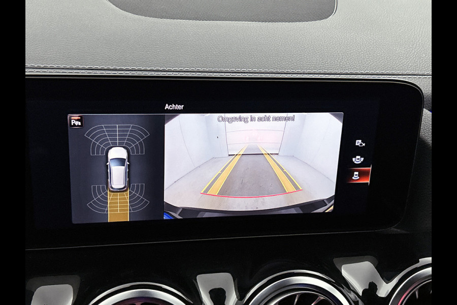 Mercedes-Benz B-Klasse 250 e AMG Plug-In Hybride LIchtmetalen velgen | navigatie | MBUX wide screen| Sfeerverlichting | Night Pakket | Neerklapbare ach Inclusief 24 maanden MB Certified garantie voor Europa.