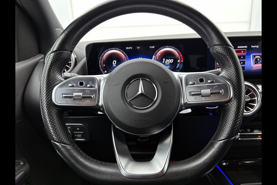 Mercedes-Benz B-Klasse 250 e AMG Plug-In Hybride LIchtmetalen velgen | navigatie | MBUX wide screen| Sfeerverlichting | Night Pakket | Neerklapbare ach Inclusief 24 maanden MB Certified garantie voor Europa.