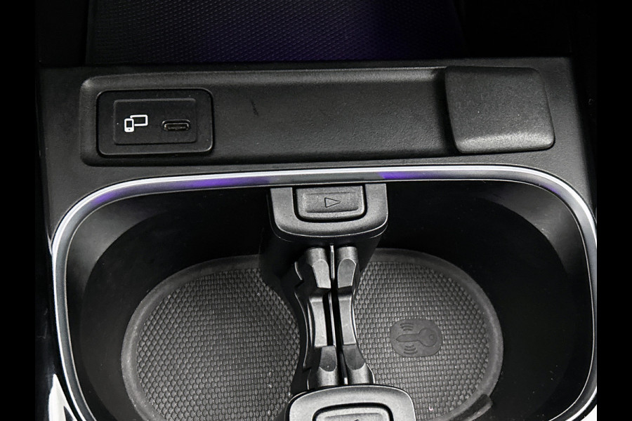 Mercedes-Benz B-Klasse 250 e AMG Plug-In Hybride LIchtmetalen velgen | navigatie | MBUX wide screen| Sfeerverlichting | Night Pakket | Neerklapbare ach Inclusief 24 maanden MB Certified garantie voor Europa.