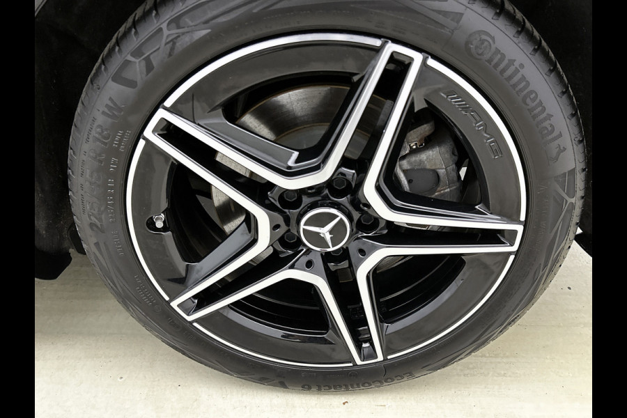Mercedes-Benz B-Klasse 250 e AMG Plug-In Hybride LIchtmetalen velgen | navigatie | MBUX wide screen| Sfeerverlichting | Night Pakket | Neerklapbare ach Inclusief 24 maanden MB Certified garantie voor Europa.