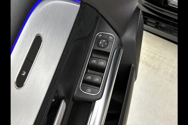 Mercedes-Benz B-Klasse 250 e AMG Plug-In Hybride LIchtmetalen velgen | navigatie | MBUX wide screen| Sfeerverlichting | Night Pakket | Neerklapbare ach Inclusief 24 maanden MB Certified garantie voor Europa.