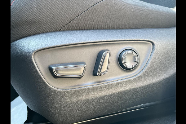 Toyota RAV4 Plug-in Hybrid 300 AWD Style | Head up display, December 2025, Dodehoekherkenning, Parkeersensoren, Stoel + Stuurverwarming