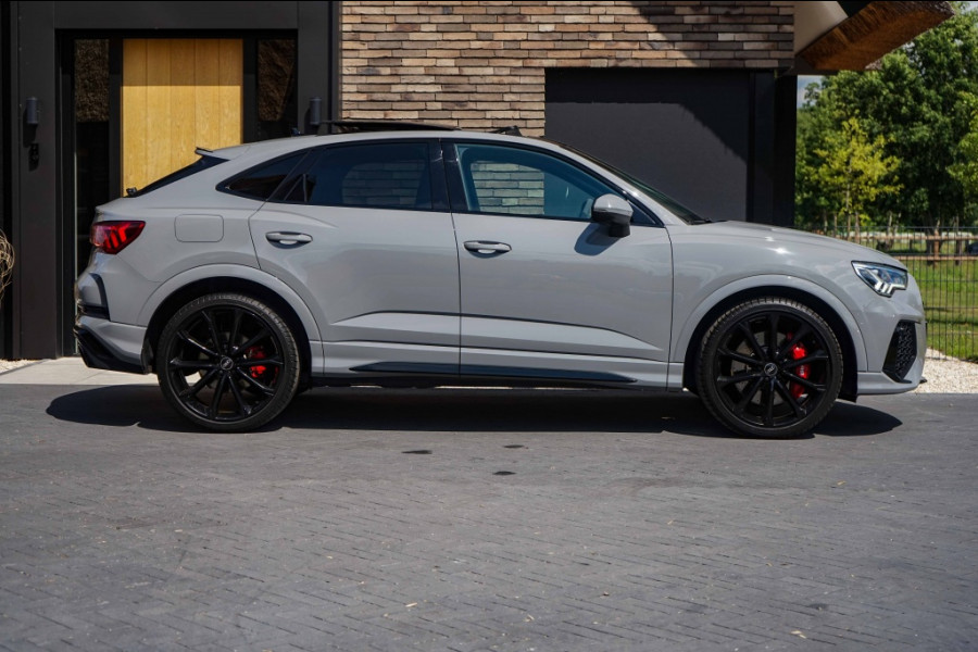 Audi RSQ3 2.5 TFSI Quattro Sportback RS Q3 Pano/Sonos/RED-RSZetels/Nardo-grey