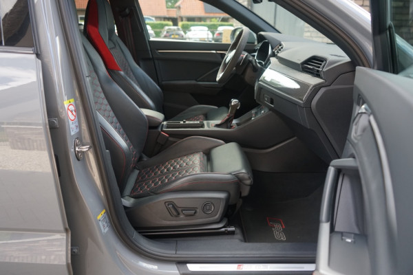 Audi RSQ3 2.5 TFSI Quattro Sportback RS Q3 Pano/Sonos/RED-RSZetels/Nardo-grey