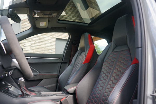 Audi RSQ3 2.5 TFSI Quattro Sportback RS Q3 Pano/Sonos/RED-RSZetels/Nardo-grey