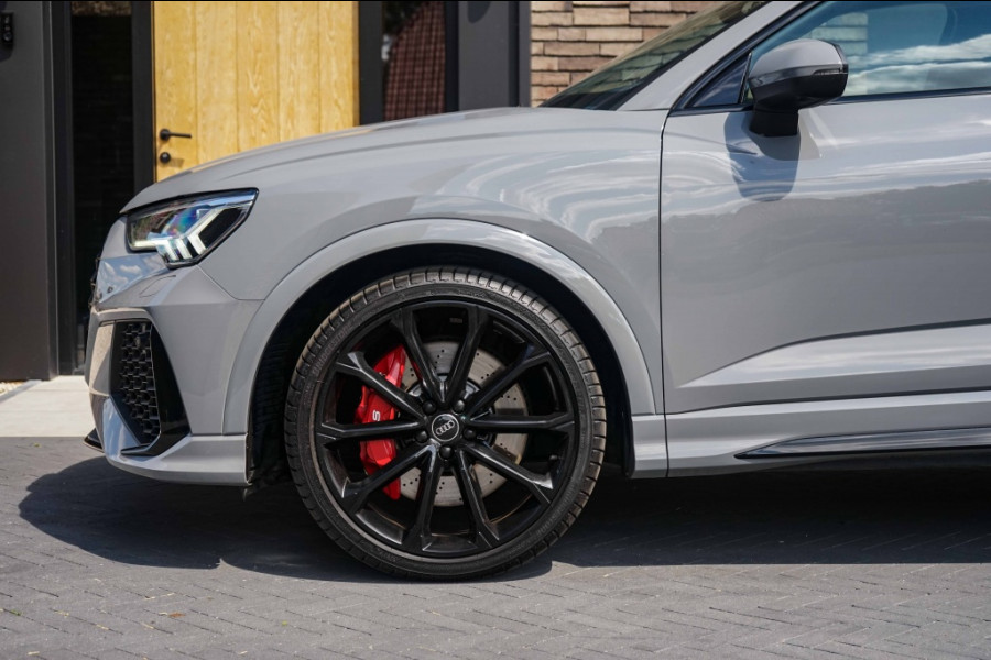 Audi RSQ3 2.5 TFSI Quattro Sportback RS Q3 Pano/Sonos/RED-RSZetels/Nardo-grey