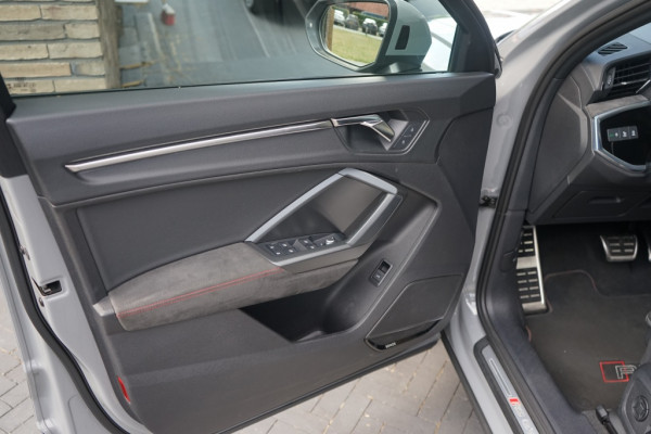 Audi RSQ3 2.5 TFSI Quattro Sportback RS Q3 Pano/Sonos/RED-RSZetels/Nardo-grey