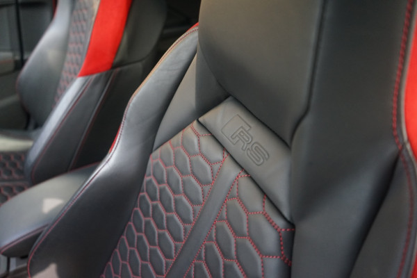 Audi RSQ3 2.5 TFSI Quattro Sportback RS Q3 Pano/Sonos/RED-RSZetels/Nardo-grey
