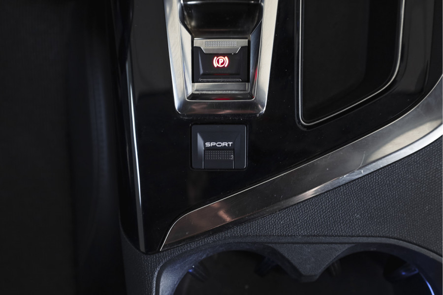Peugeot 3008 1.2 PureTech 130 PK Blue Lease Premium - Automaat | Dig. Cockpit | Cruise | Stoelverw. | PDC | Camera | NAV + App. Connect | ECC | Elek. Klep | LM 19" |