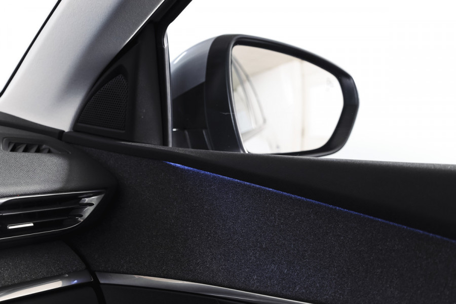 Peugeot 3008 1.2 PureTech 130 PK Blue Lease Premium - Automaat | Dig. Cockpit | Cruise | Stoelverw. | PDC | Camera | NAV + App. Connect | ECC | Elek. Klep | LM 19" |