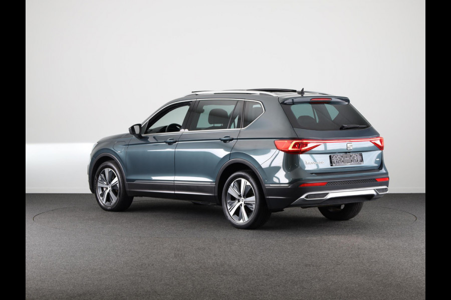 Seat Tarraco 1.4 TSI e-Hybrid PHEV Xcellence 245 pk Automaat | Navigatie | Panoramadak | Parkeersensoren (Park assist) | Rondomzicht camera | Adaptieve cruise control | Stoelverwarming V+A | Lederen bekleding |