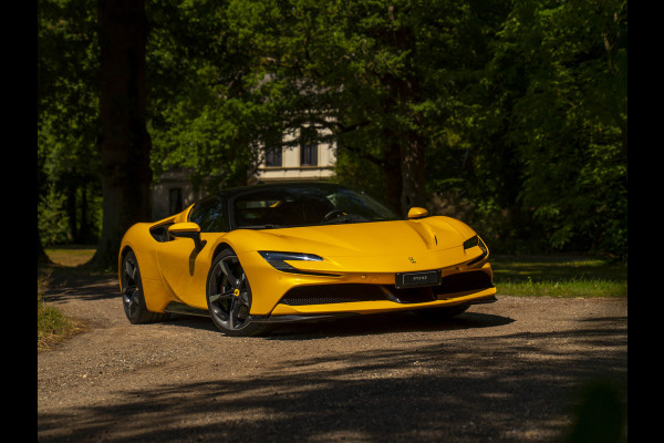 Ferrari SF90 Stradale 4.0 V8 | Full carbon | Giallo Triplo Strato | Atelier Car | Lift | Warranty 05-2027