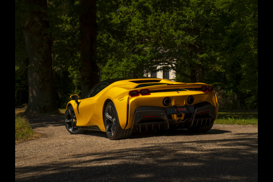 Ferrari SF90 Stradale 4.0 V8 | Full carbon | Giallo Triplo Strato | Atelier Car | Lift | Warranty 05-2027