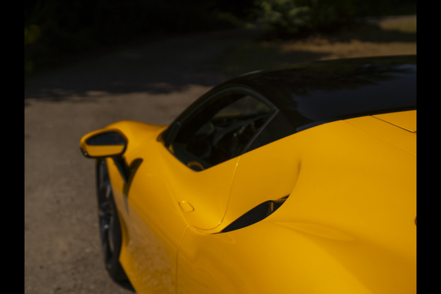 Ferrari SF90 Stradale 4.0 V8 | Full carbon | Giallo Triplo Strato | Atelier Car | Lift | Warranty 05-2027