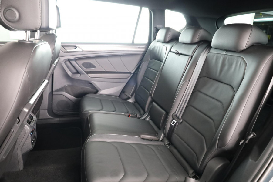 Seat Tarraco 1.4 TSI e-Hybrid PHEV Xcellence 245 pk Automaat | Navigatie | Panoramadak | Parkeersensoren (Park assist) | Rondomzicht camera | Adaptieve cruise control | Stoelverwarming V+A | Lederen bekleding |