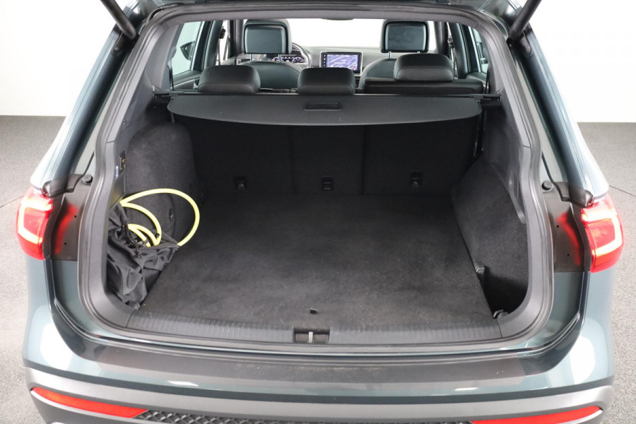 Seat Tarraco 1.4 TSI e-Hybrid PHEV Xcellence 245 pk Automaat | Navigatie | Panoramadak | Parkeersensoren (Park assist) | Rondomzicht camera | Adaptieve cruise control | Stoelverwarming V+A | Lederen bekleding |