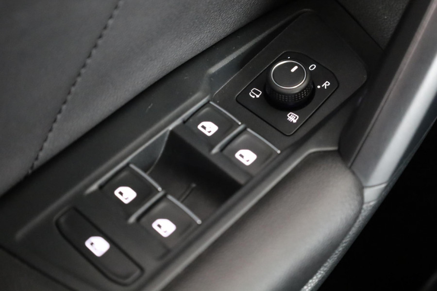 Seat Tarraco 1.4 TSI e-Hybrid PHEV Xcellence 245 pk Automaat | Navigatie | Panoramadak | Parkeersensoren (Park assist) | Rondomzicht camera | Adaptieve cruise control | Stoelverwarming V+A | Lederen bekleding |