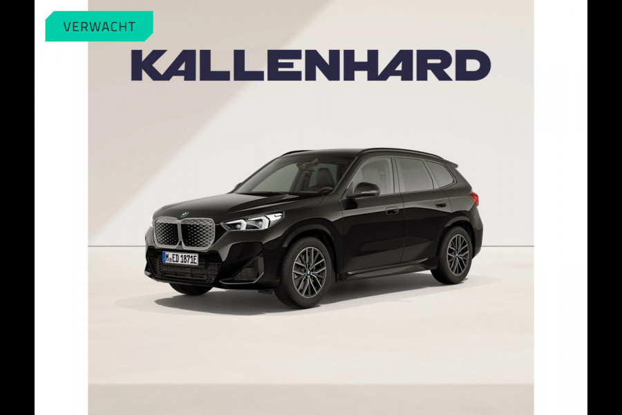 BMW iX1 eDrive20 M-Sport - Pano - Trekhaak - Memoryzetel - Head-Up