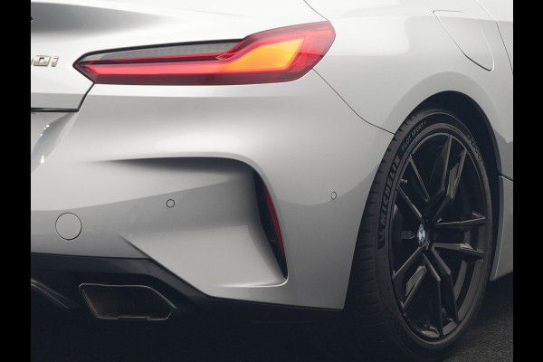 BMW Z4 Roadster M40i M Sport 340pk Dealer O.H. | Adaptive Cruise | Camera | Harman / Kardon | Lederen Sportstoelen Memory & Verwarmd | Adaptief Onderstel | Sfeerverlichting | Stuur Verwarmd | 19"L.M | Apple Carplay | Virtual | Navigatie |
