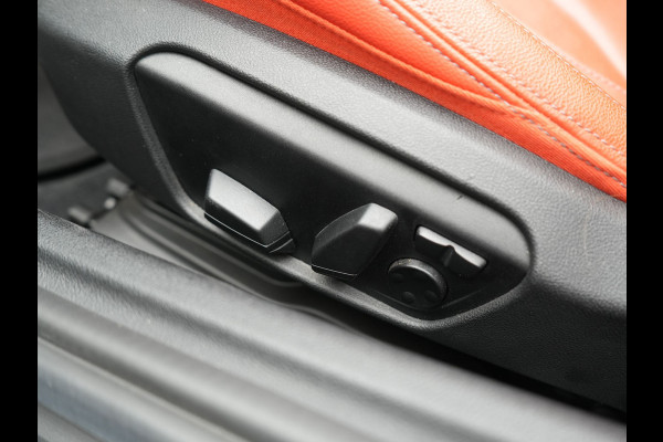 BMW Z4 Roadster M40i M Sport 340pk Dealer O.H. | Adaptive Cruise | Camera | Harman / Kardon | Lederen Sportstoelen Memory & Verwarmd | Adaptief Onderstel | Sfeerverlichting | Stuur Verwarmd | 19"L.M | Apple Carplay | Virtual | Navigatie |
