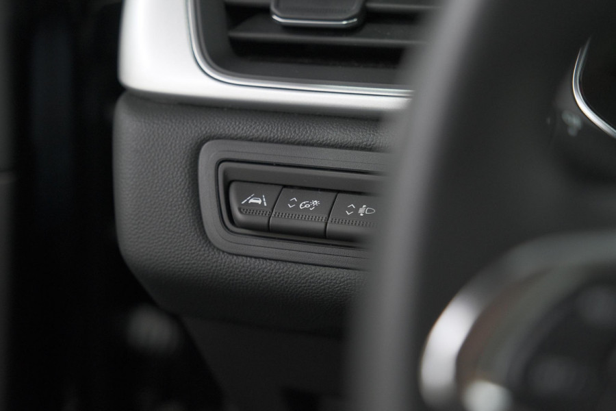 Renault Captur Mild Hybrid 140 EDC Intens | Camera | Navigatie | Parkeersensoren | Stoelverwarming
