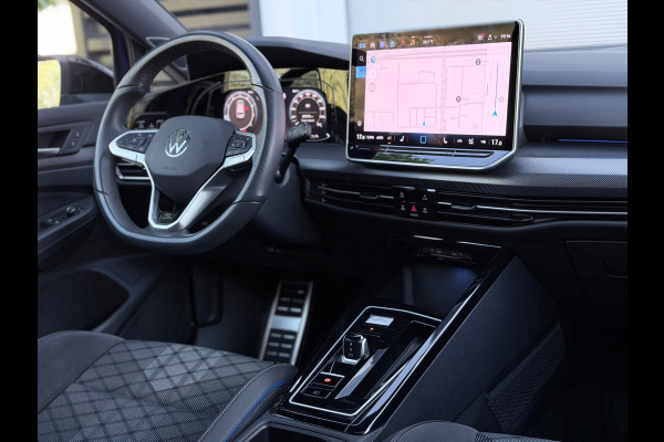 Volkswagen Golf 1.5 eTSI R-Line Edition Pano/H&K/HuD/360