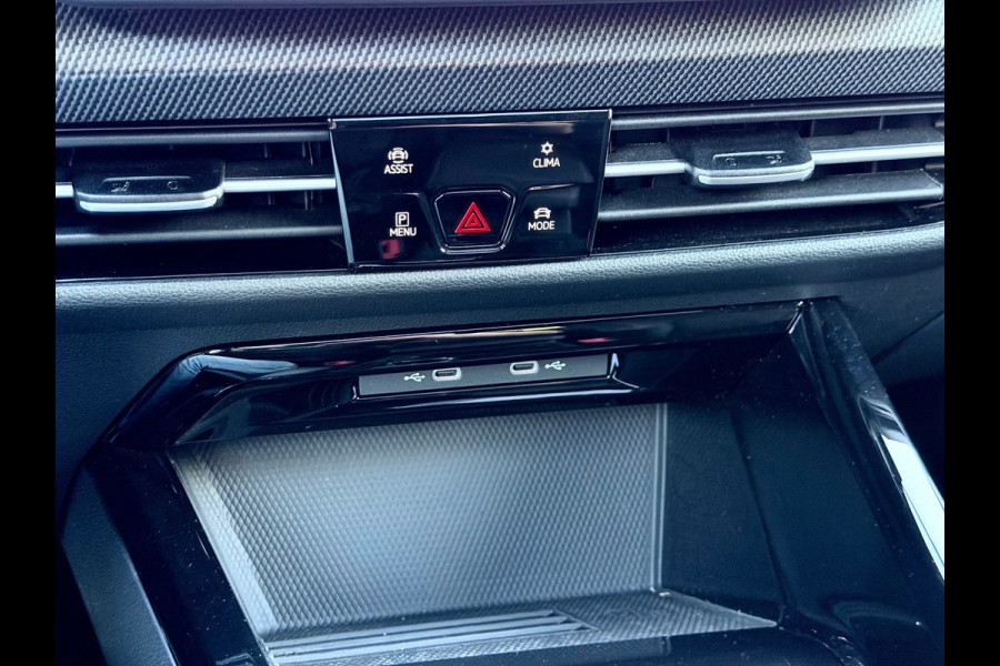 Volkswagen Golf 1.5 eTSI R-Line Edition Pano/H&K/HuD/360