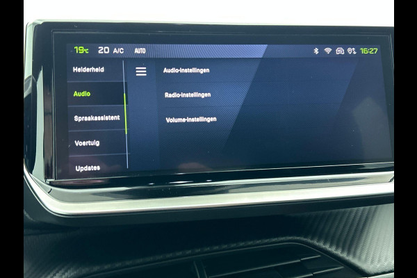 Peugeot 2008 1.2 PureTech 130 GT Automaat Clima Control Camera Achter Navigatie d.m.v. Apple Carplay / Android auto Velgen 17 inch