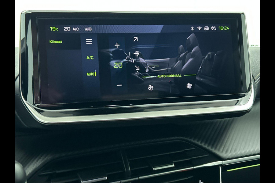 Peugeot 2008 1.2 PureTech 130 GT Automaat Clima Control Camera Achter Navigatie d.m.v. Apple Carplay / Android auto Velgen 17 inch