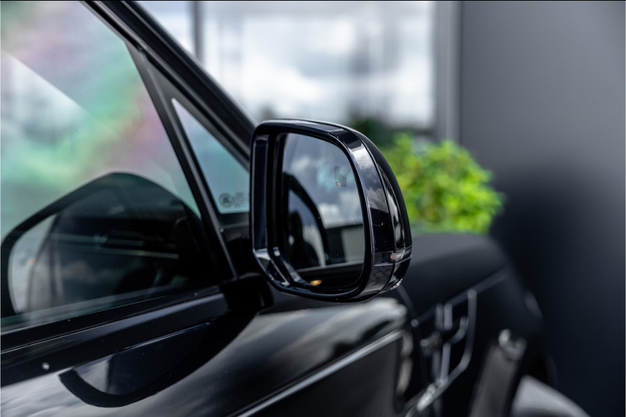 Land Rover Range Rover Sport 3.0 P510e First Edition - BTW | Panorama | 24 Inch Vossen | Meridian | Luchtvering