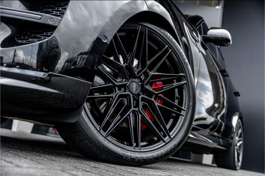 Land Rover Range Rover Sport 3.0 P510e First Edition - BTW | Panorama | 24 Inch Vossen | Meridian | Luchtvering